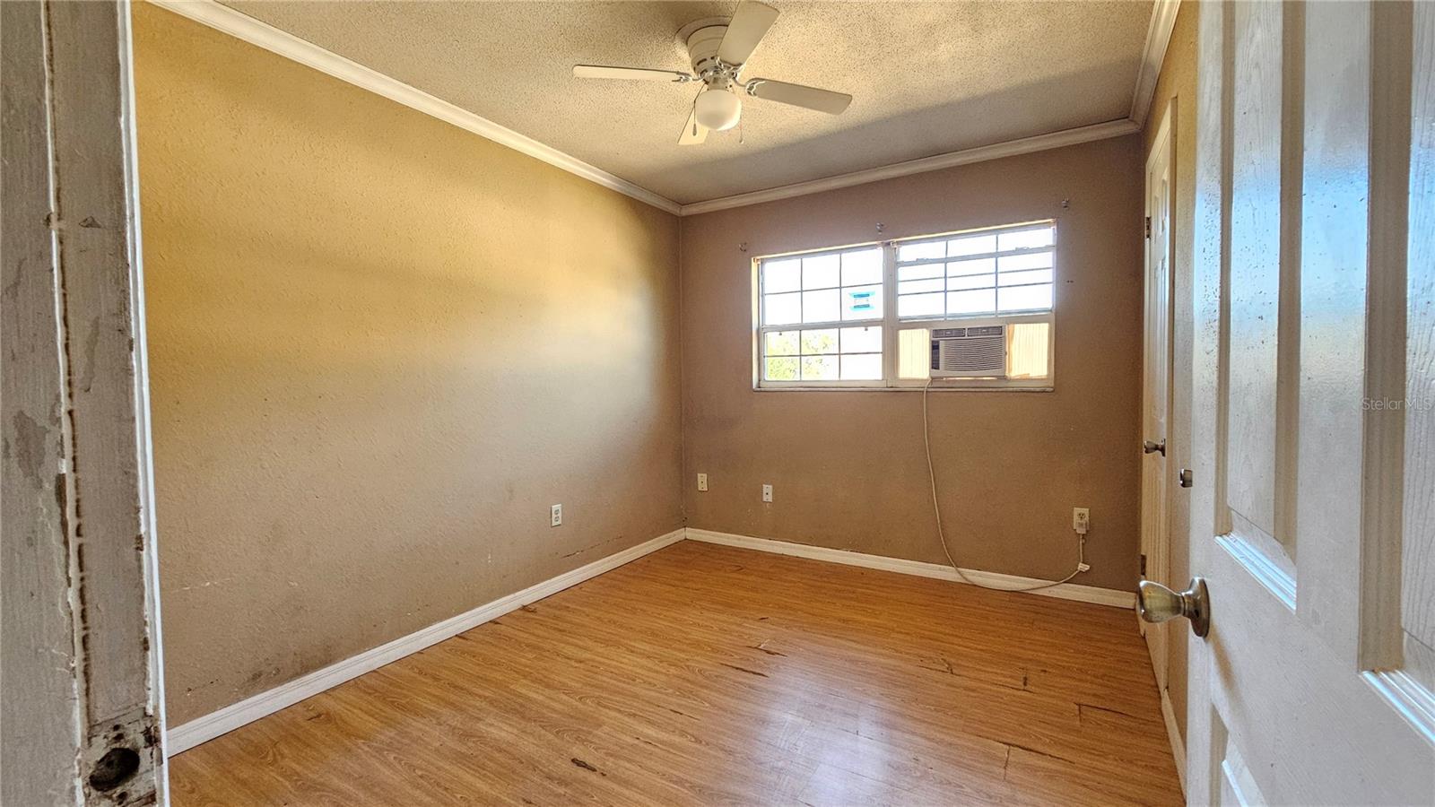 Image 12 of 20 For 2115 Woodland Boulevard