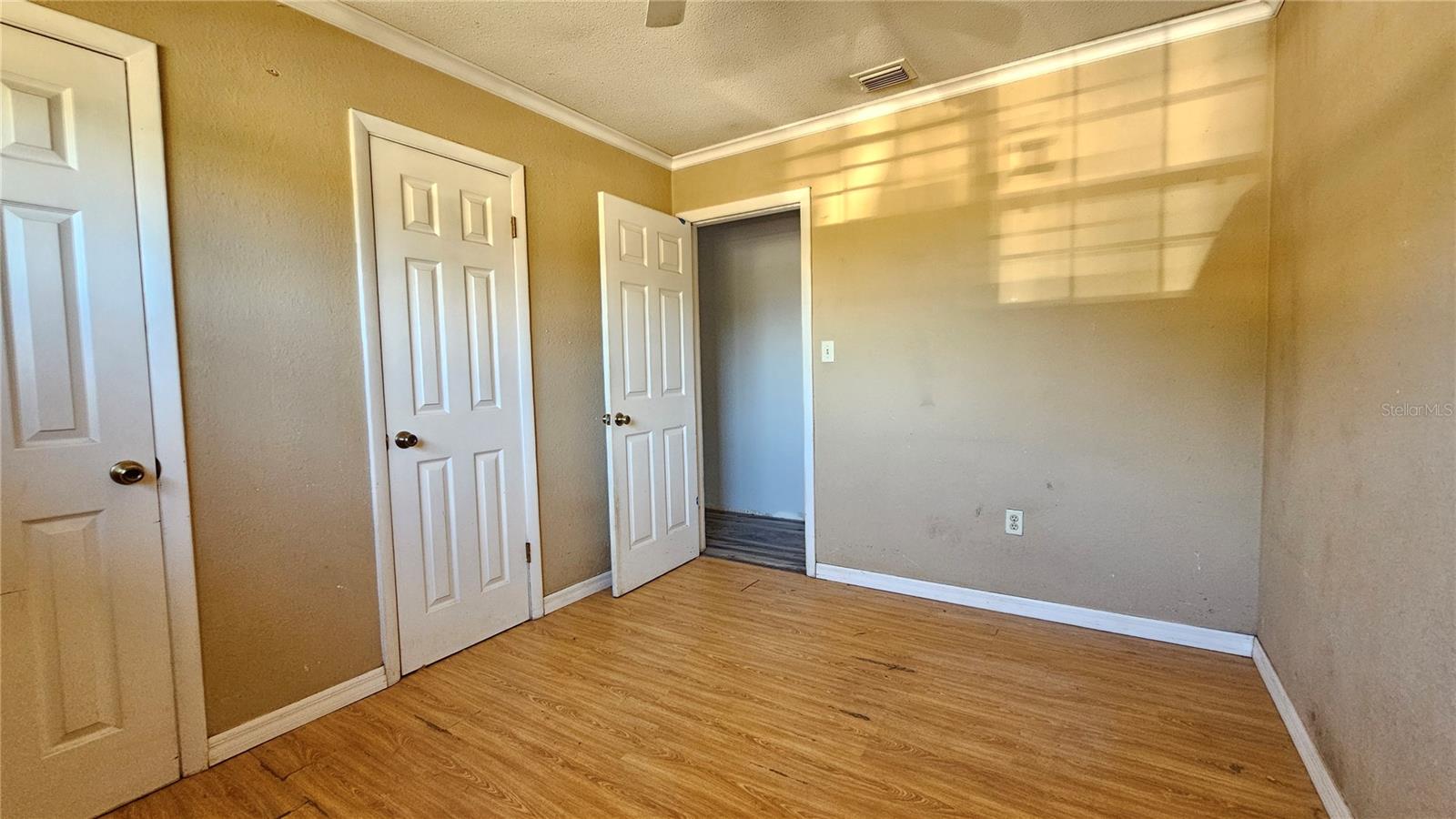 Image 13 of 20 For 2115 Woodland Boulevard