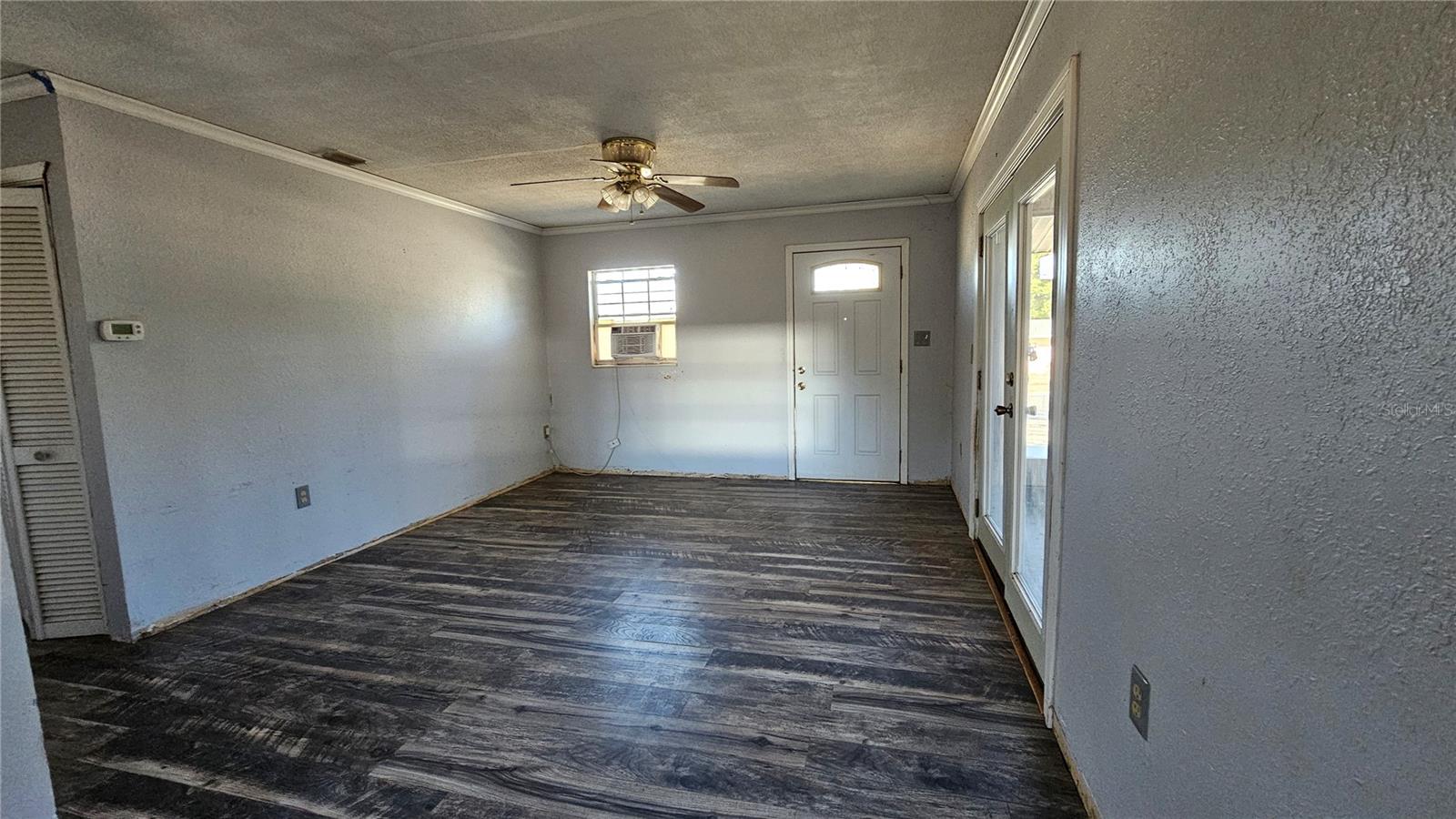 Image 6 of 20 For 2115 Woodland Boulevard