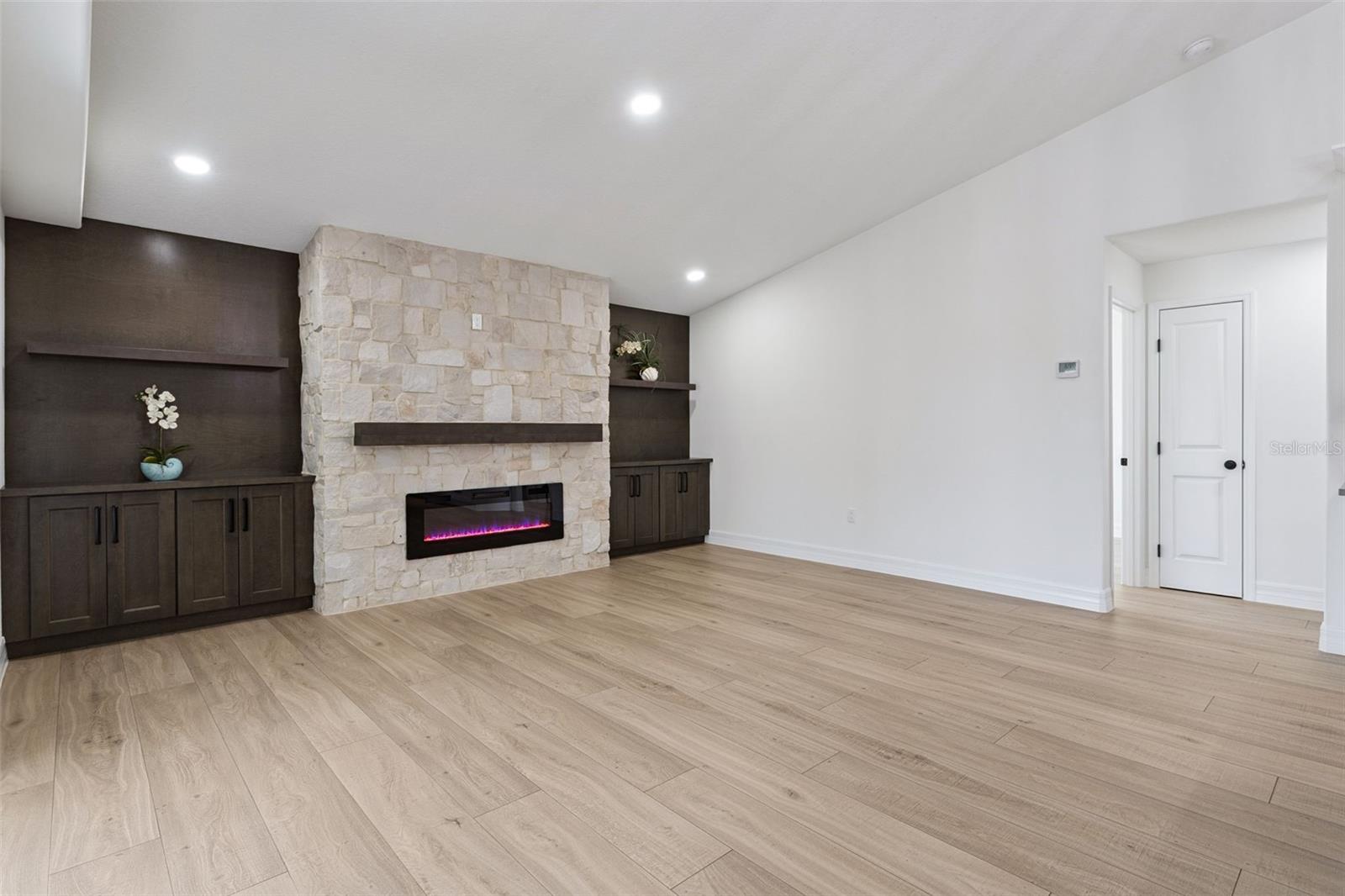 Image 8 of 27 For 3146 Hammock Grove Road