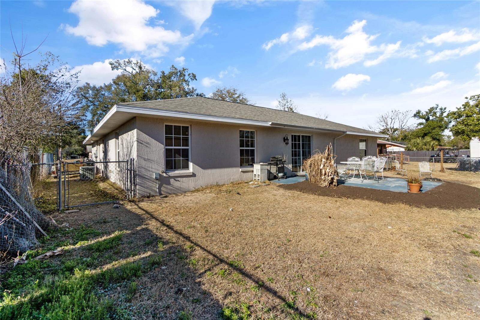 Image 23 of 70 For 11965 70th Avenue Road