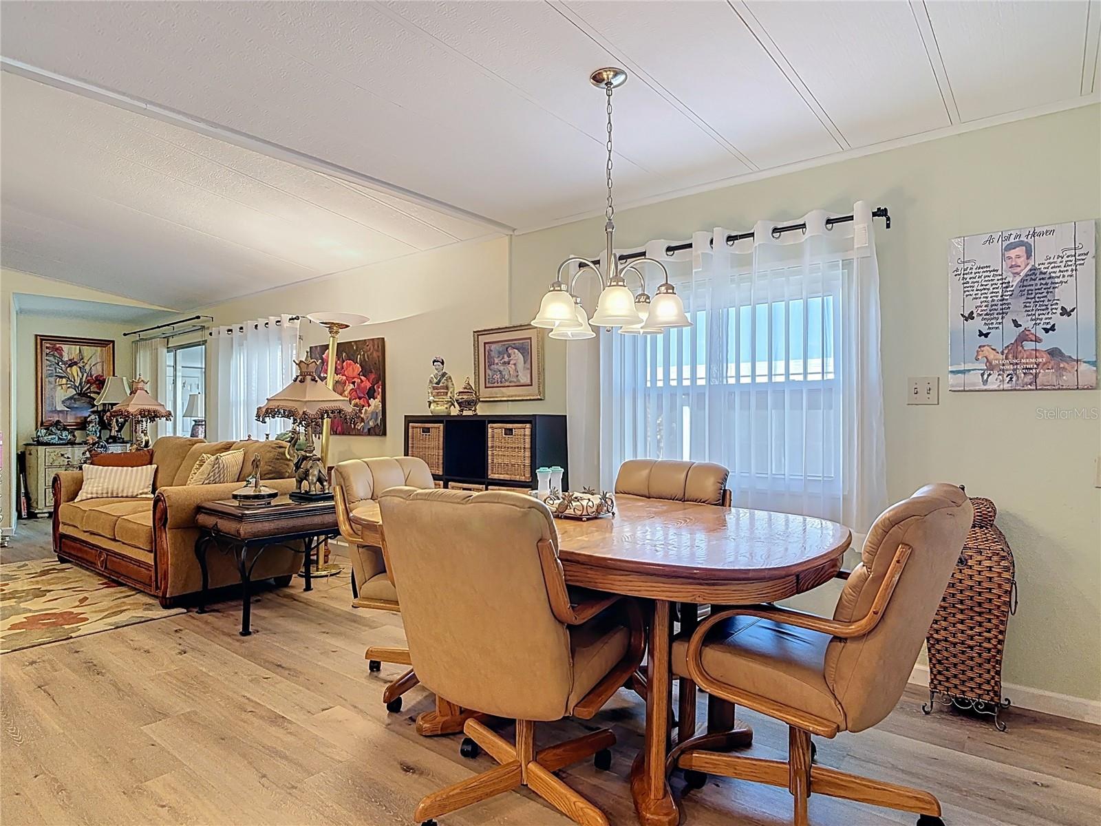 Image 12 of 62 For 1405 Skyline Court