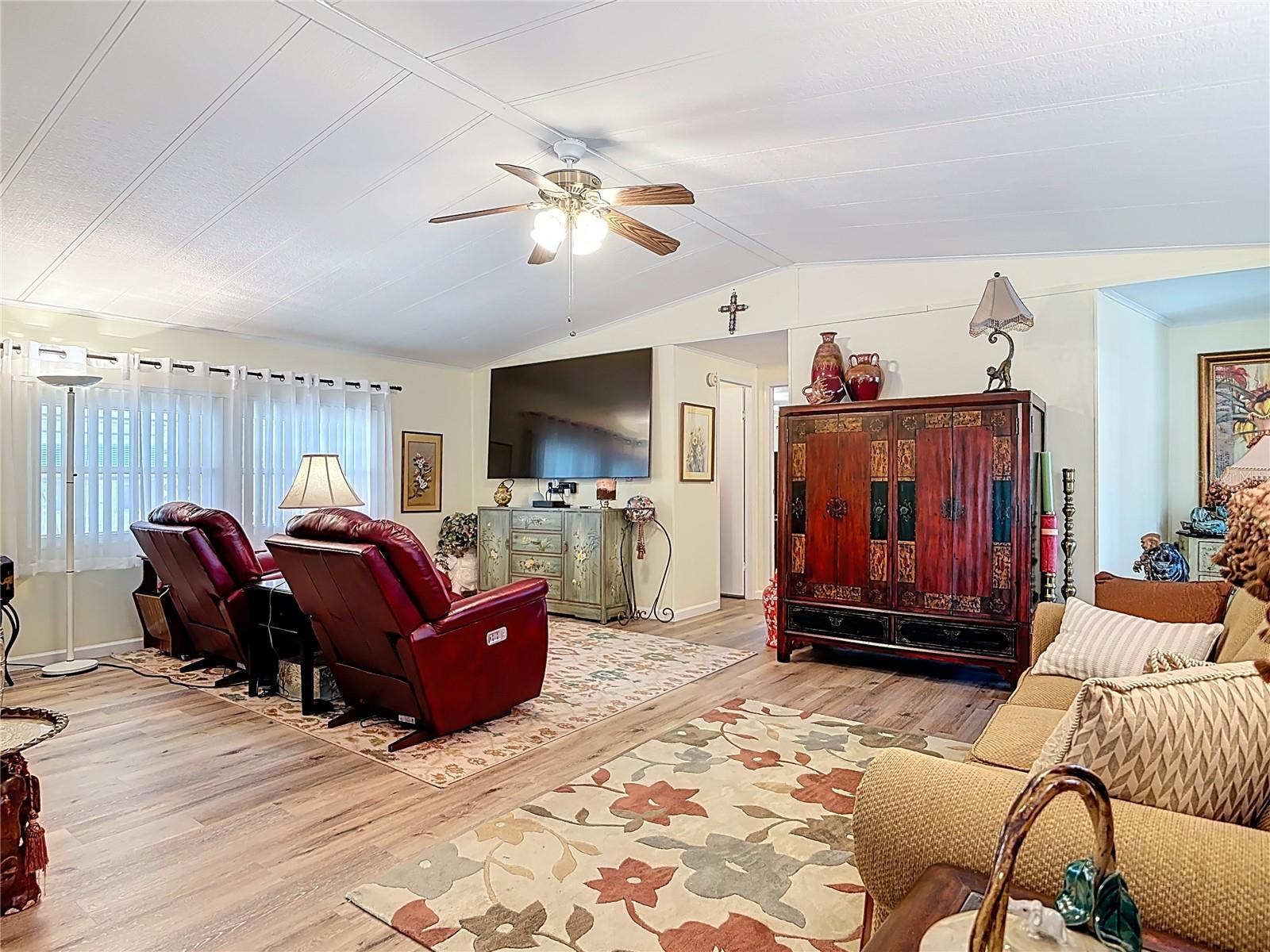 Image 14 of 62 For 1405 Skyline Court