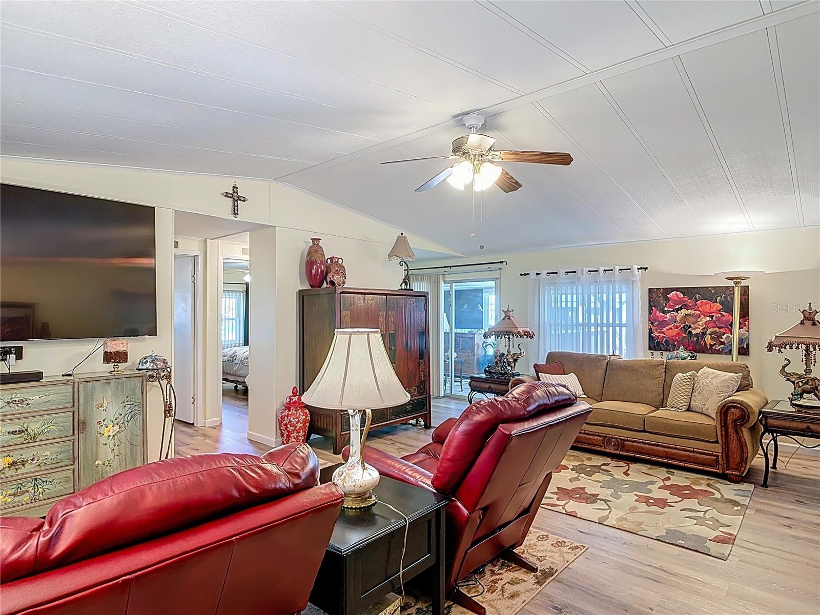 Image 19 of 62 For 1405 Skyline Court