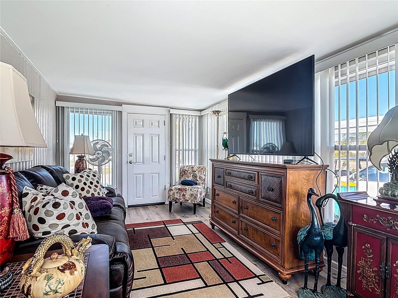 Image 20 of 62 For 1405 Skyline Court