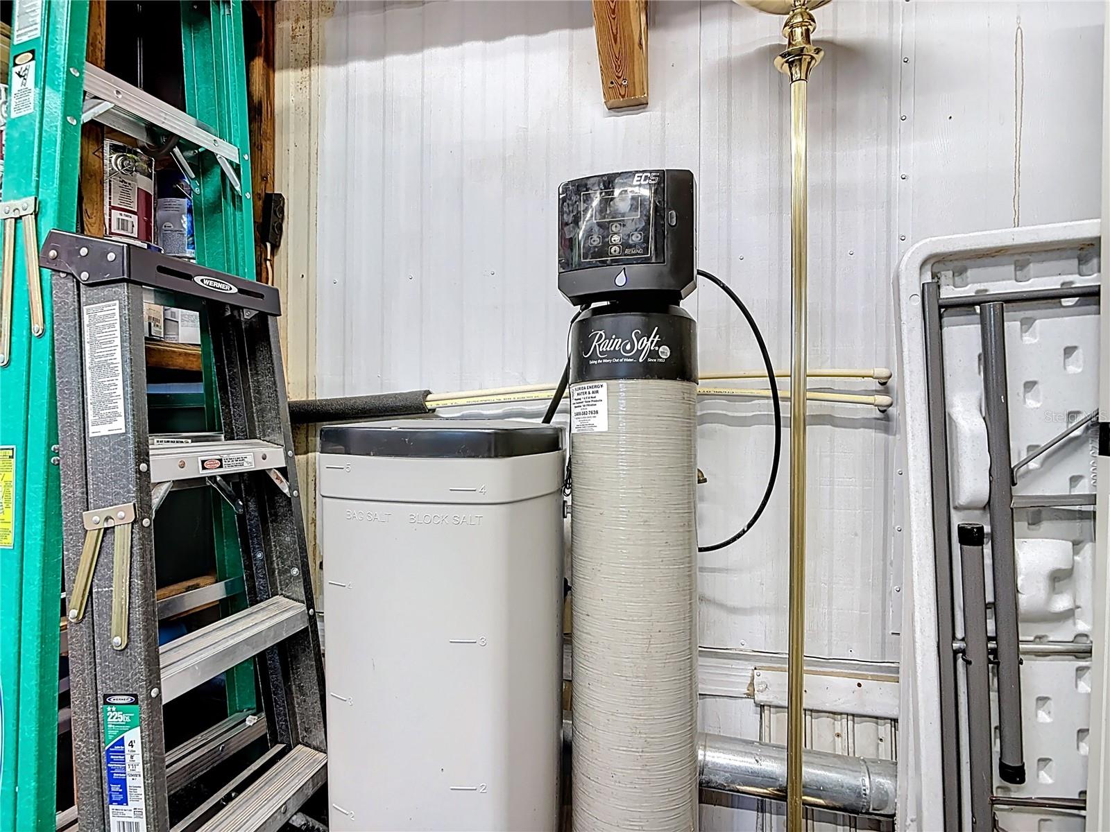 Image 40 of 62 For 1405 Skyline Court