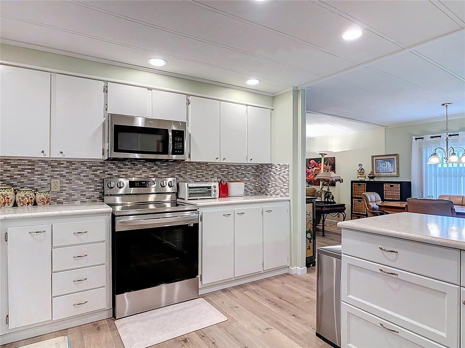 Image 8 of 62 For 1405 Skyline Court