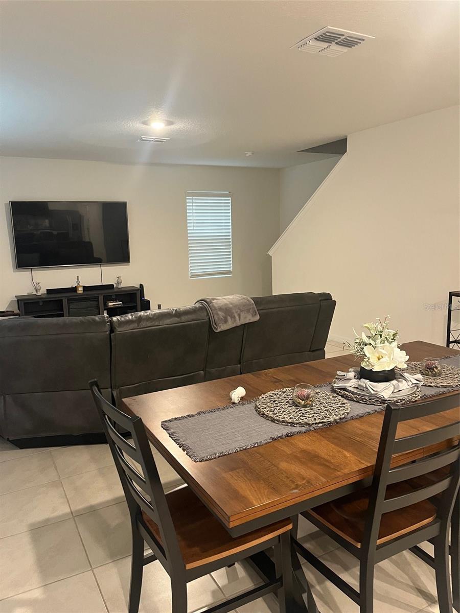 Image 7 of 11 For 9673 Black Walnut Drive