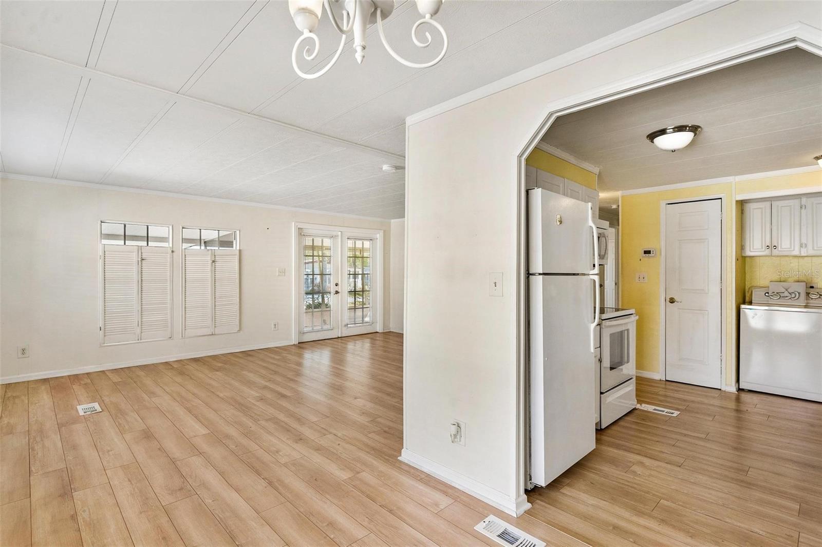 Image 11 of 34 For 2461 Karen Drive