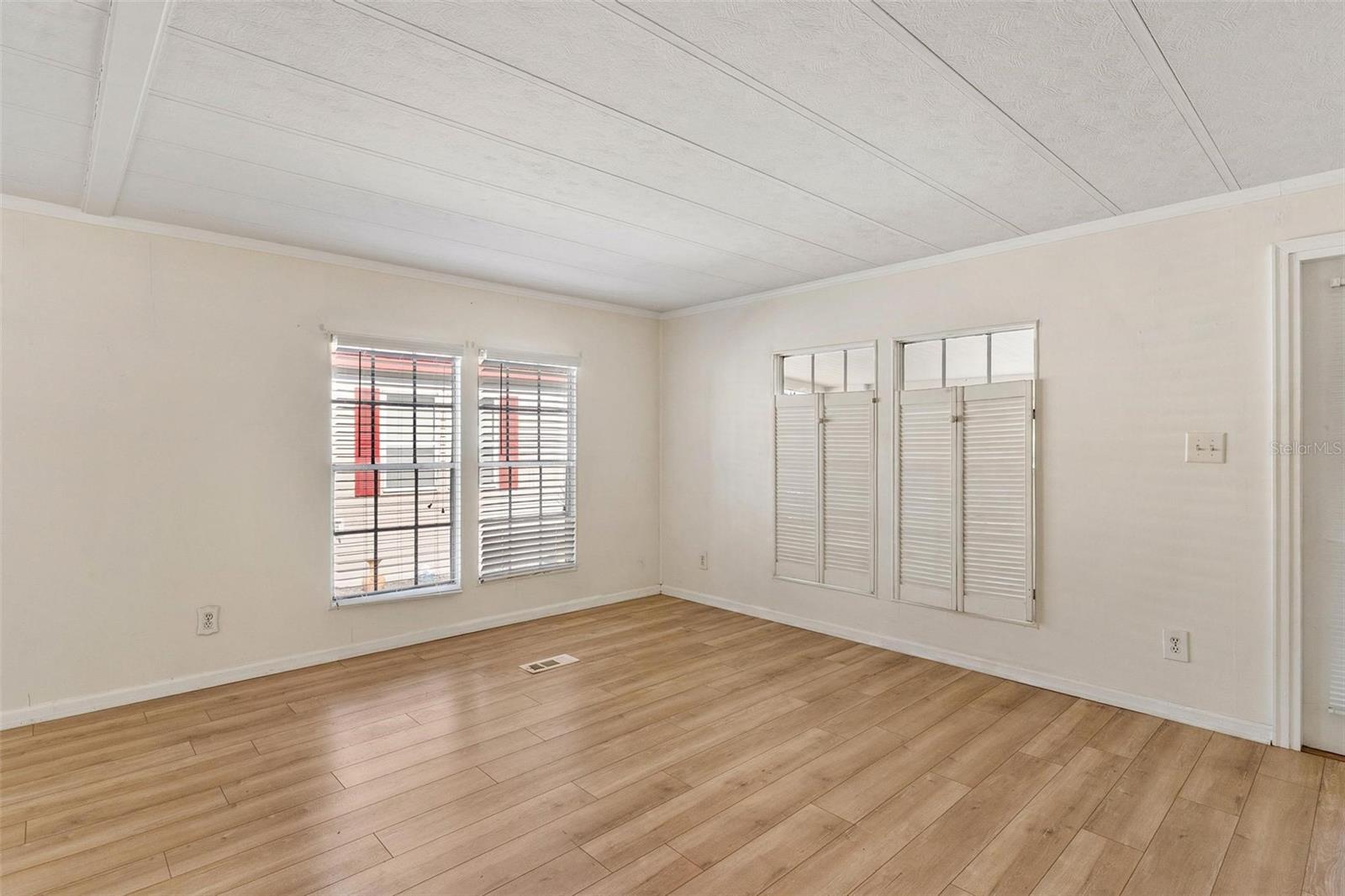 Image 16 of 34 For 2461 Karen Drive