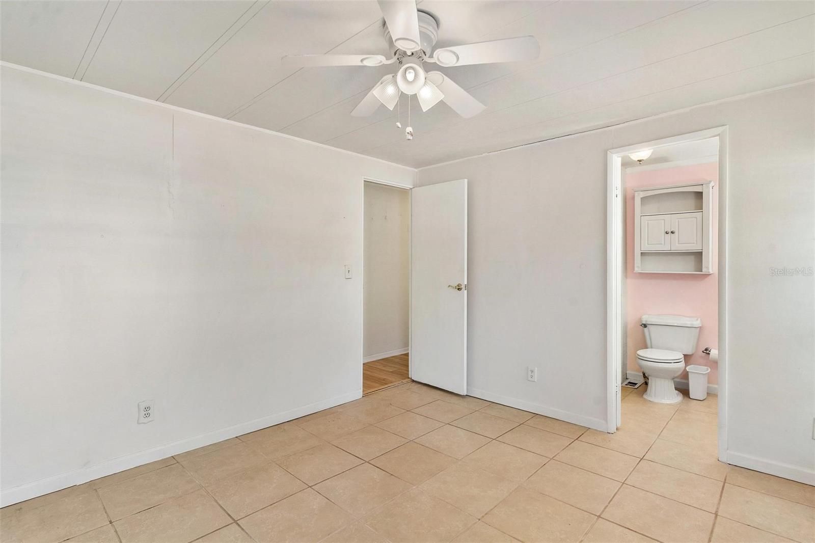 Image 17 of 34 For 2461 Karen Drive