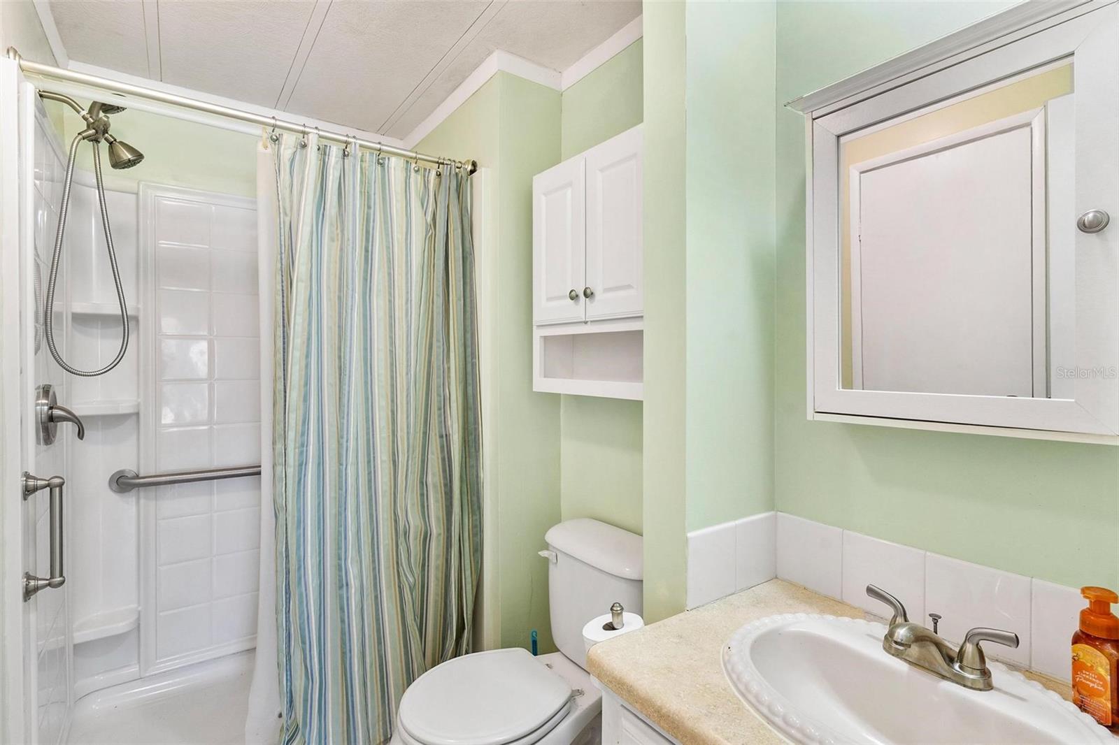 Image 23 of 34 For 2461 Karen Drive