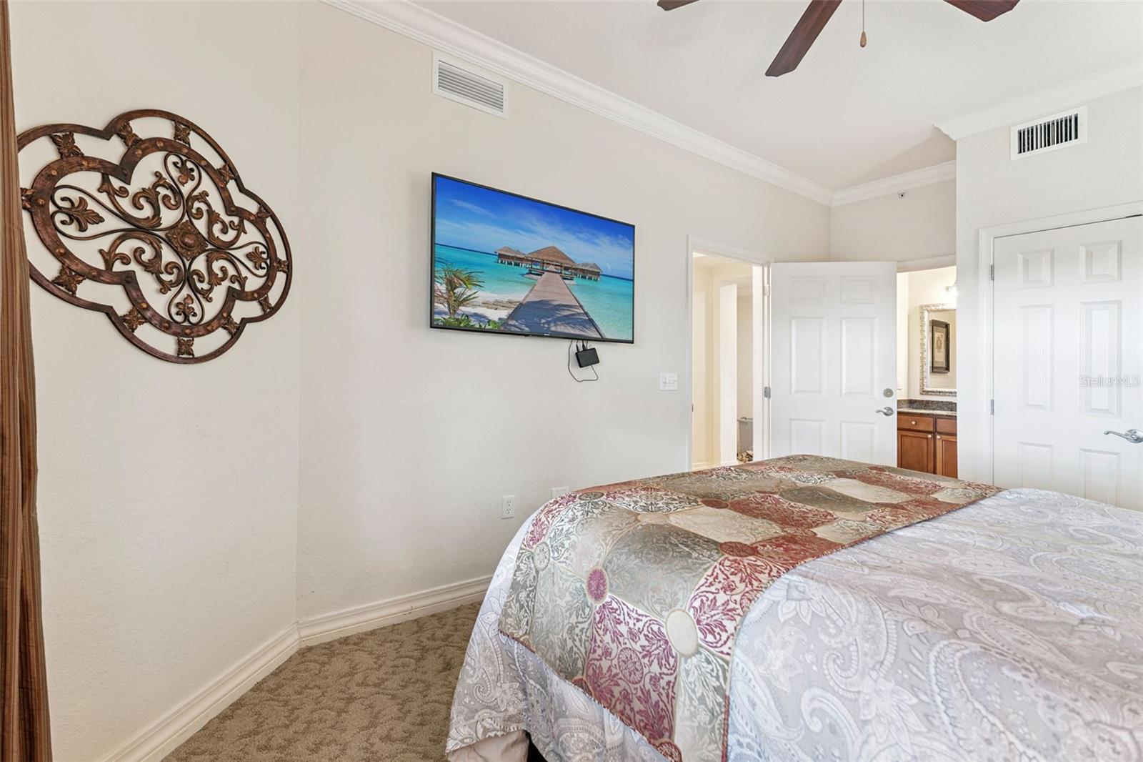 Image 14 of 20 For 7612 Sandy Ridge Drive 303