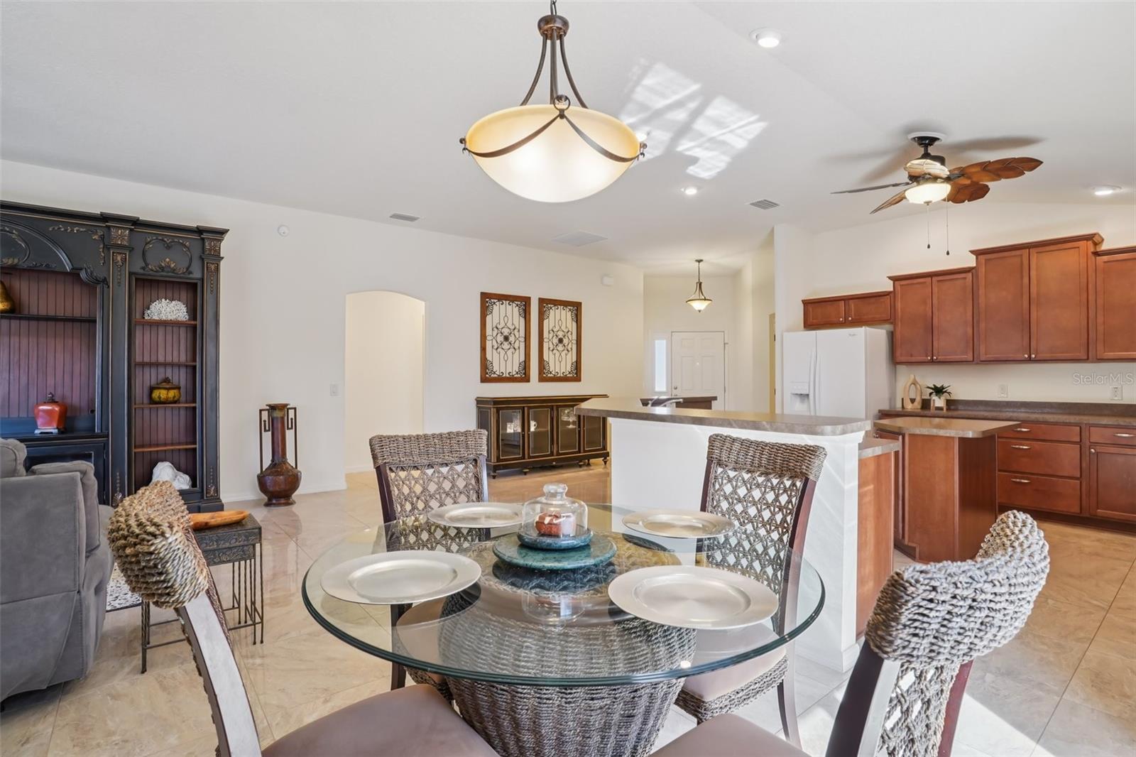 Image 16 of 44 For 1052 Becker Avenue