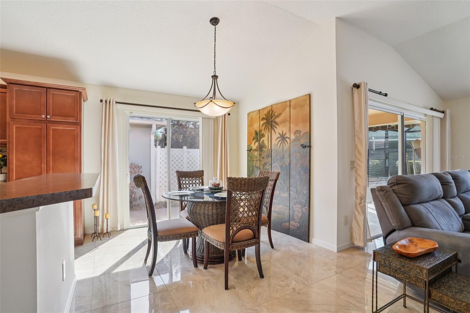 Image 17 of 44 For 1052 Becker Avenue