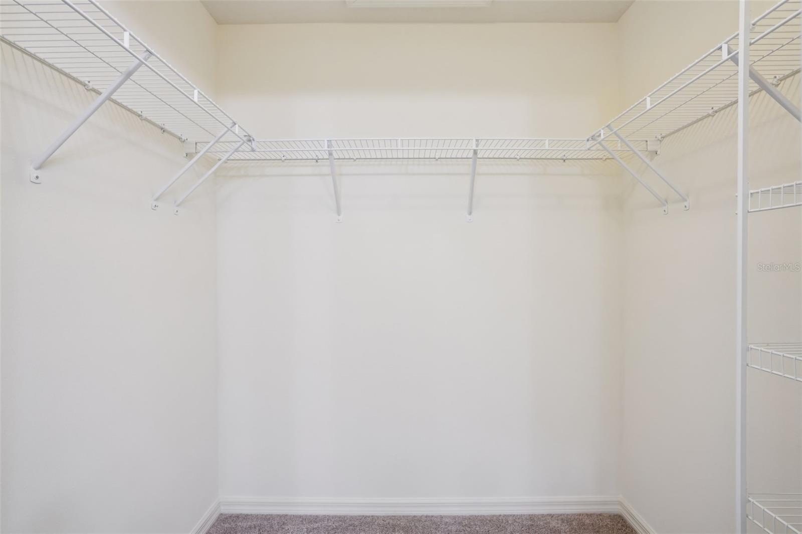 Image 22 of 44 For 1052 Becker Avenue