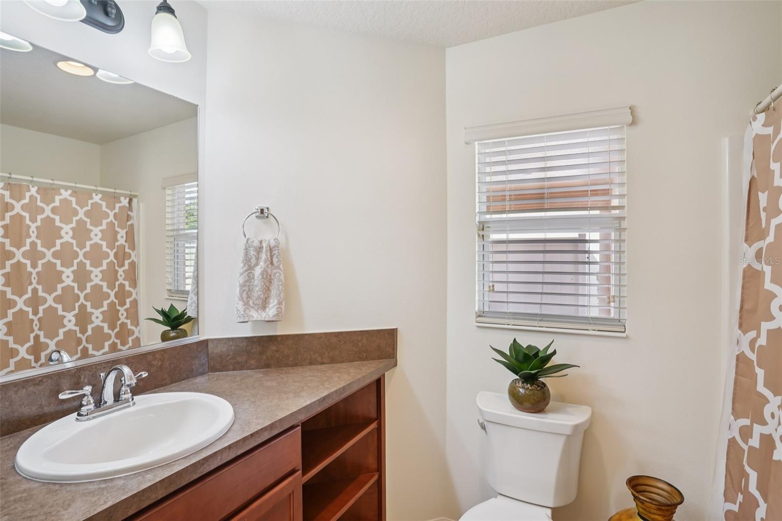 Image 25 of 44 For 1052 Becker Avenue