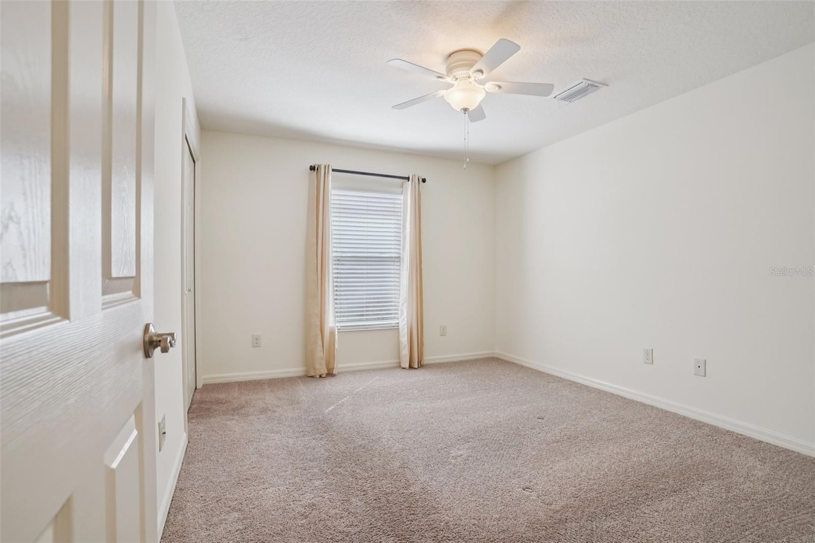 Image 27 of 44 For 1052 Becker Avenue