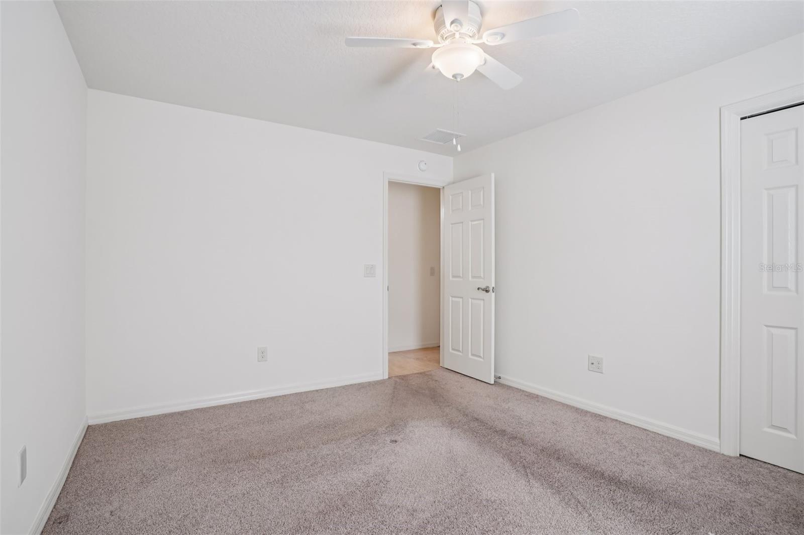 Image 29 of 44 For 1052 Becker Avenue