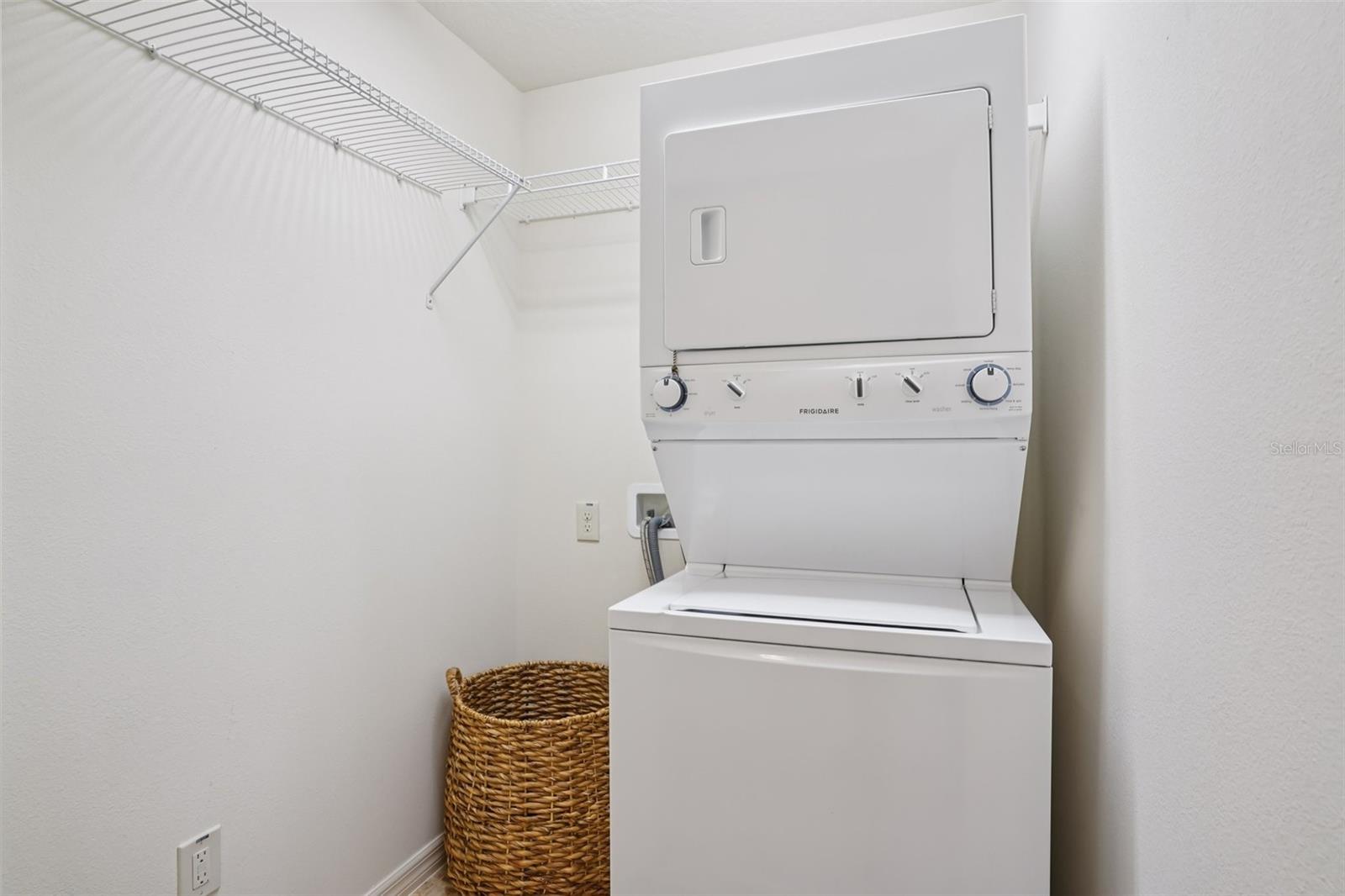 Image 30 of 44 For 1052 Becker Avenue