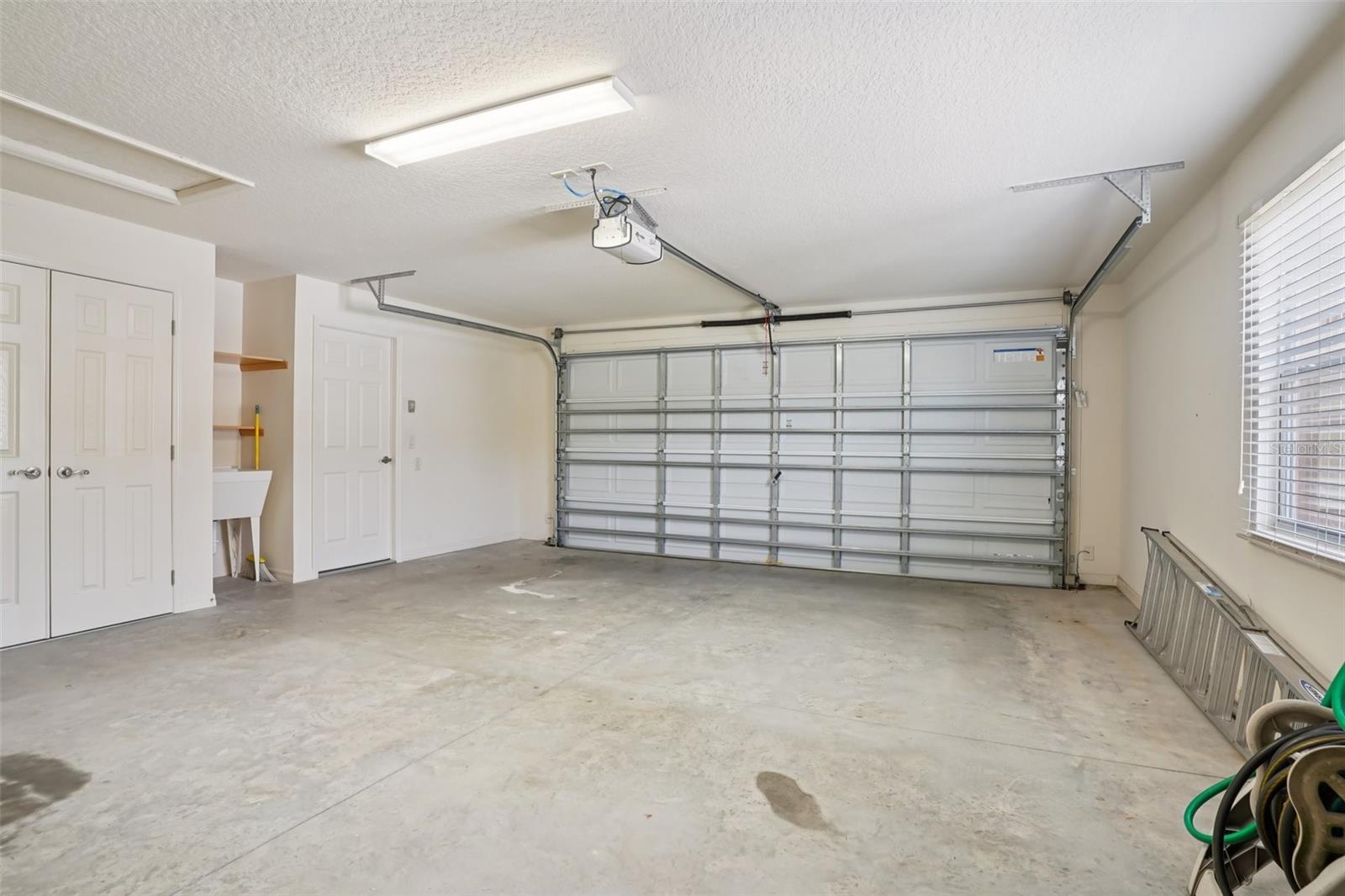 Image 42 of 44 For 1052 Becker Avenue