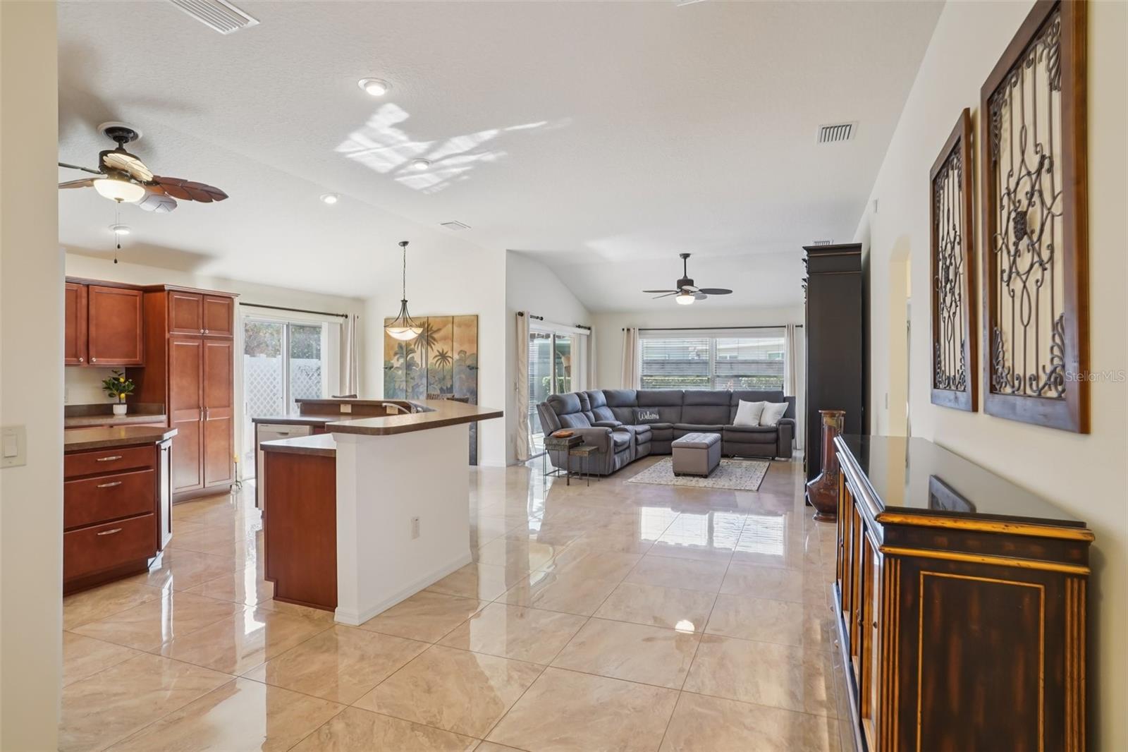 Image 7 of 44 For 1052 Becker Avenue