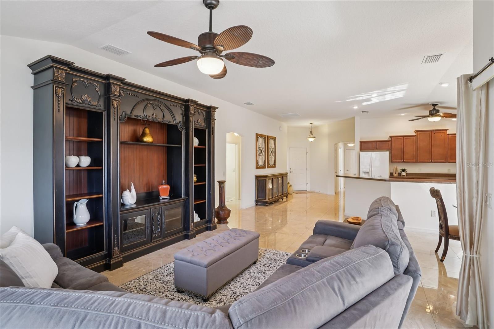 Image 9 of 44 For 1052 Becker Avenue