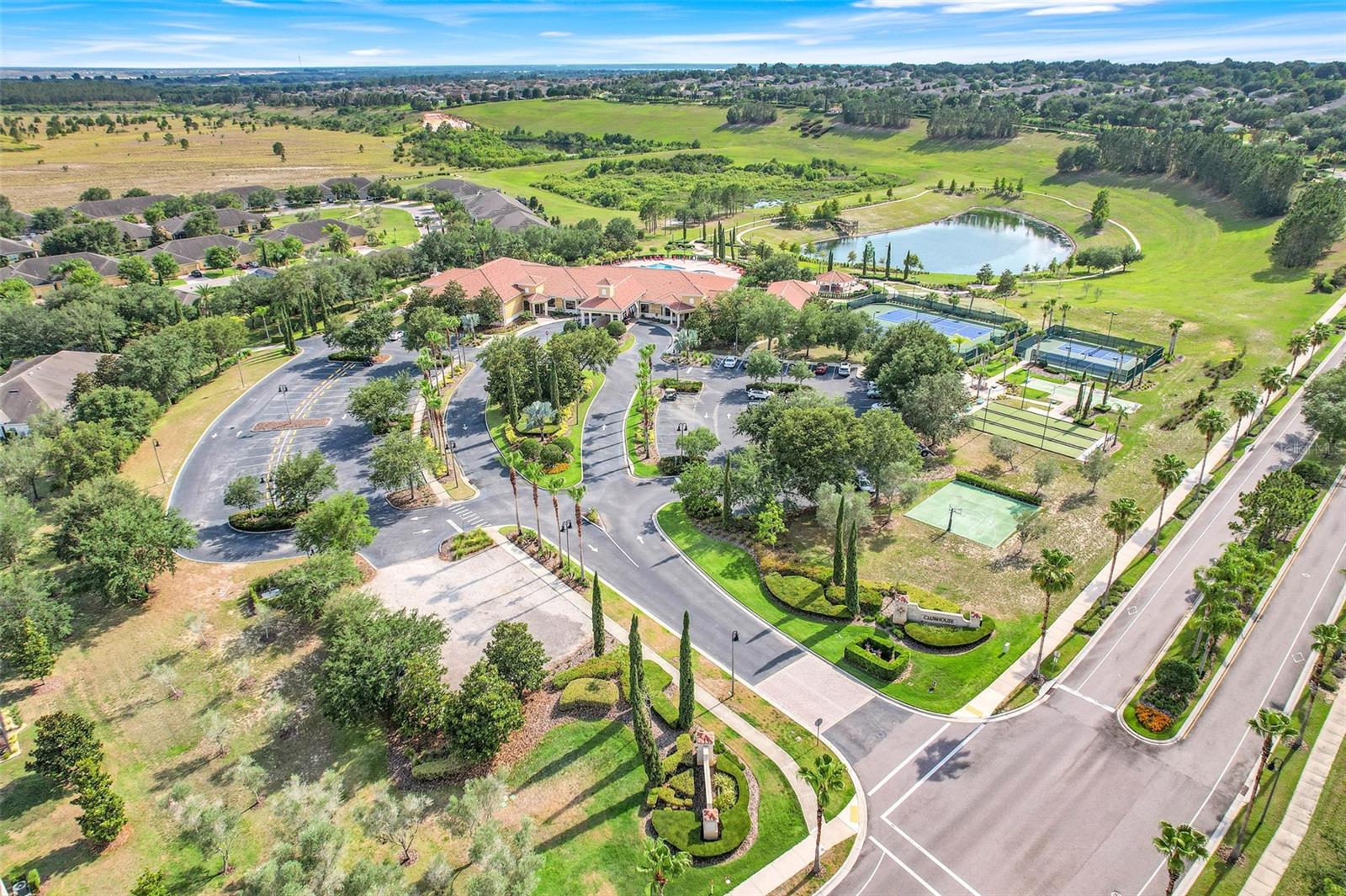 Image 32 of 46 For 3550 Fairwaters Court D