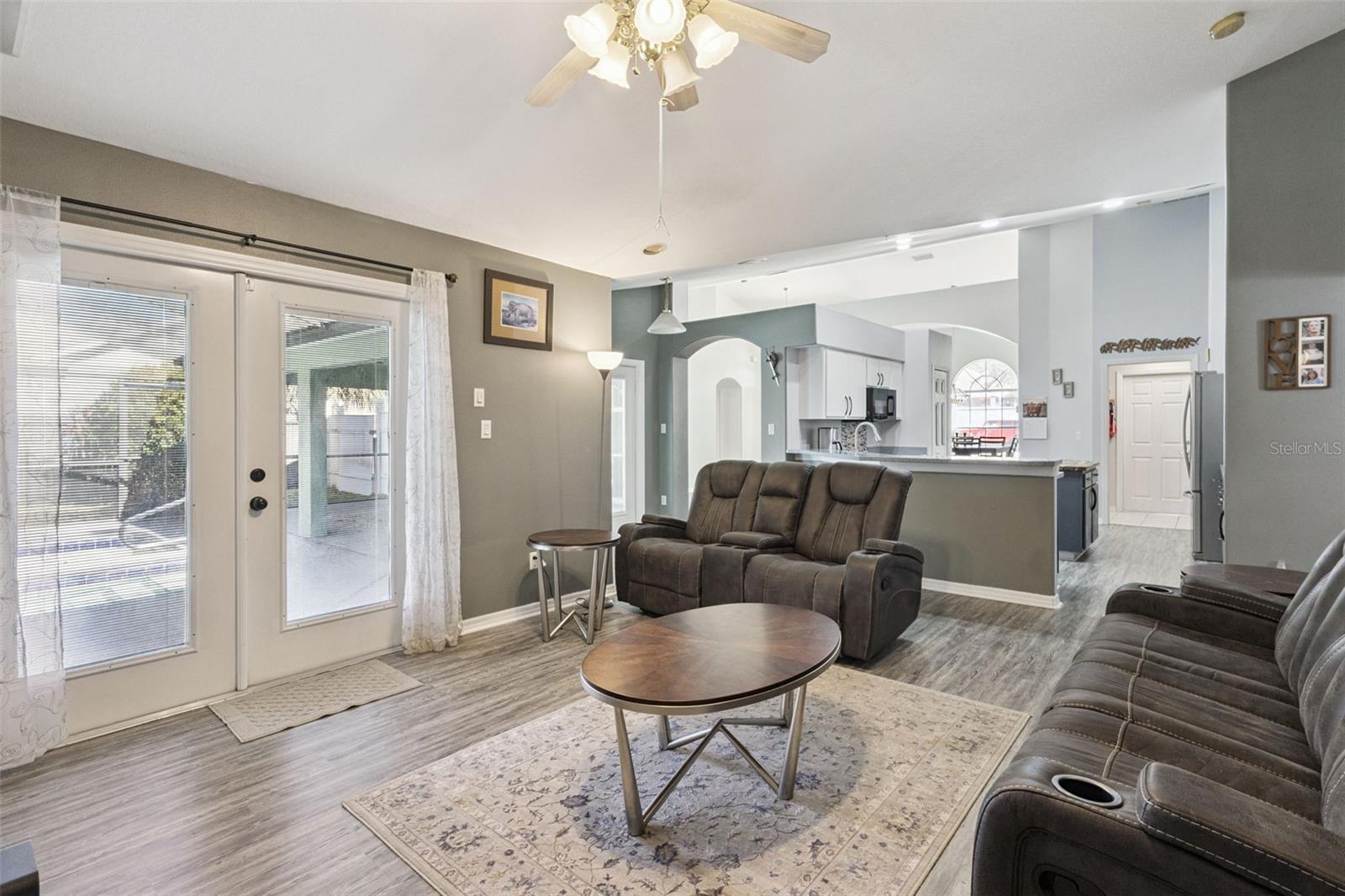 Image 14 of 40 For 13942 Greater Pines Boulevard