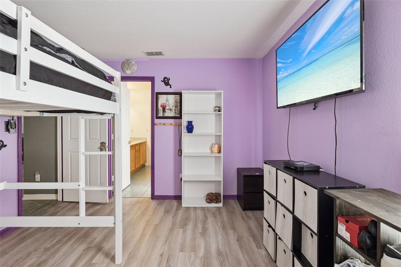 Image 23 of 40 For 13942 Greater Pines Boulevard