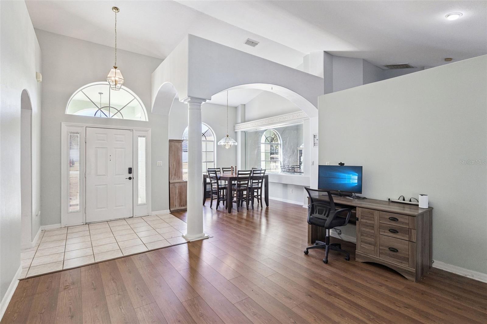 Image 6 of 40 For 13942 Greater Pines Boulevard