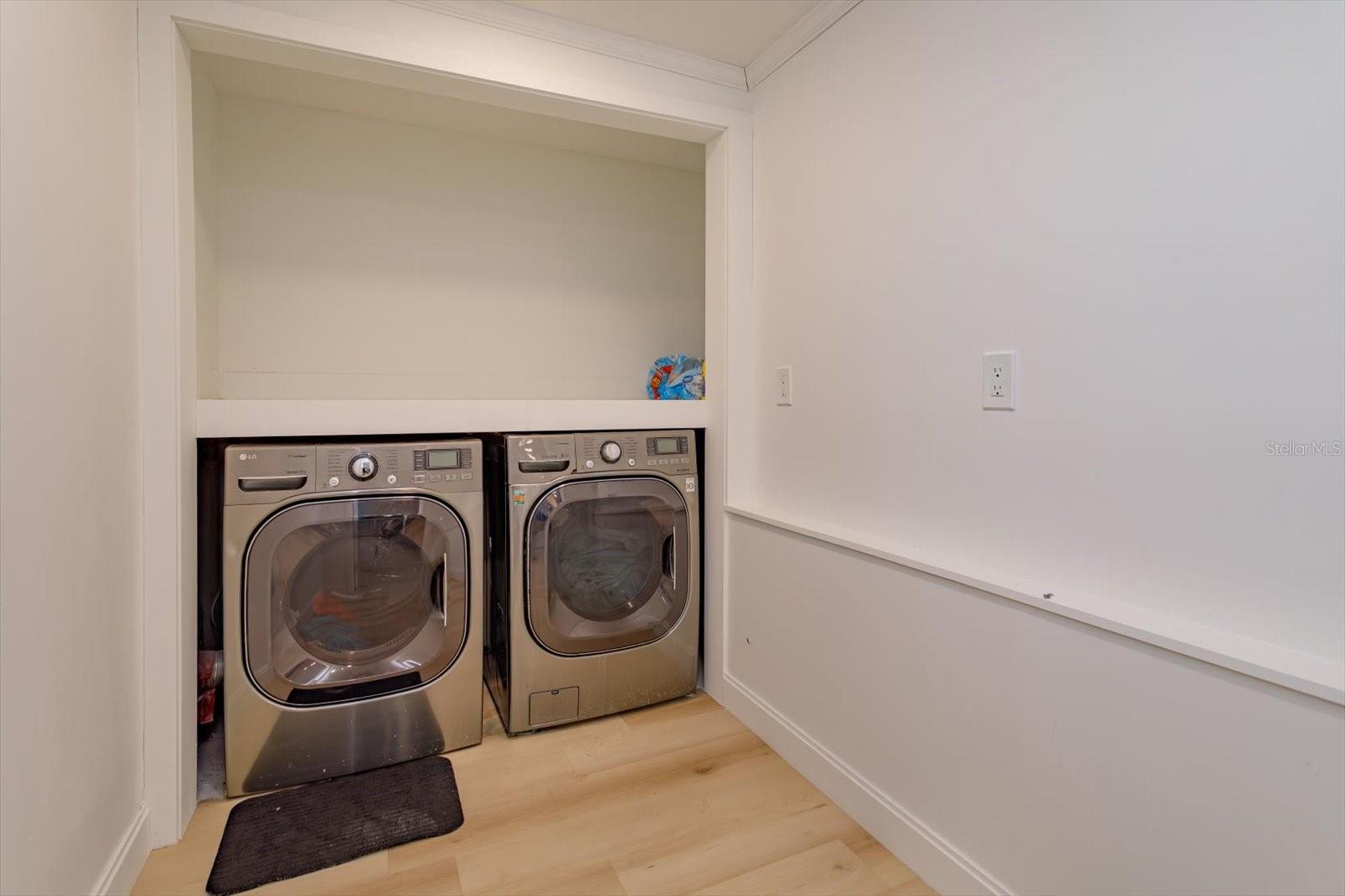 Image 13 of 16 For 2010 Lakeville Road N