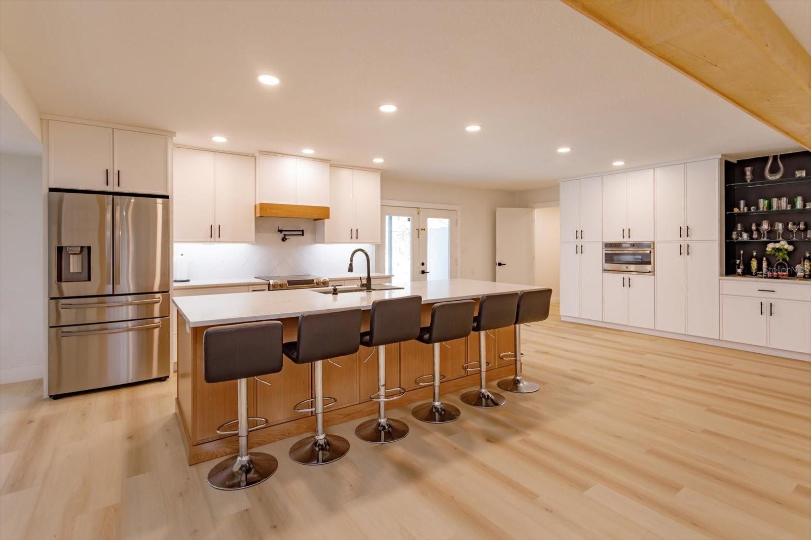 Image 3 of 16 For 2010 Lakeville Road N