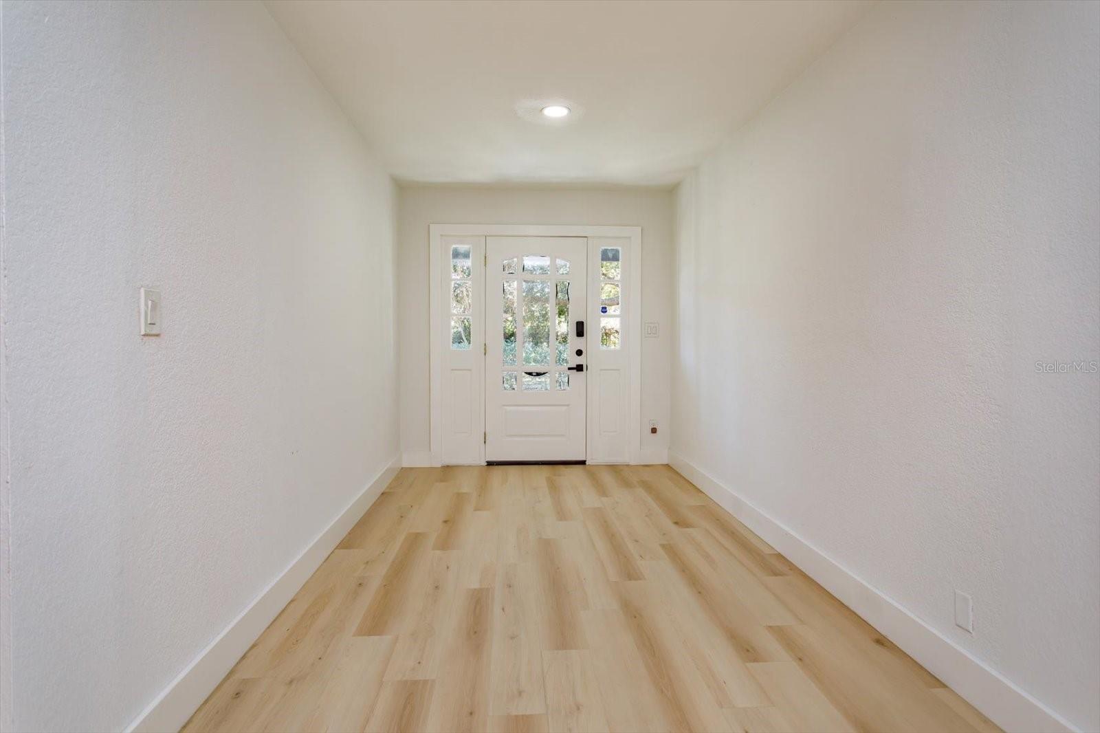 Image 6 of 16 For 2010 Lakeville Road N