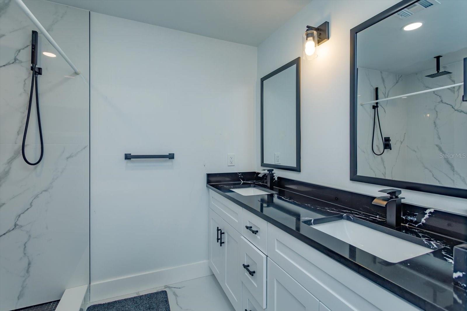 Image 8 of 16 For 2010 Lakeville Road N