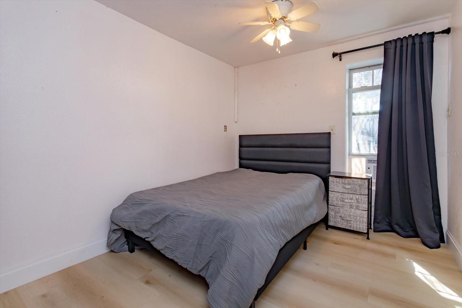 Image 9 of 16 For 2010 Lakeville Road N