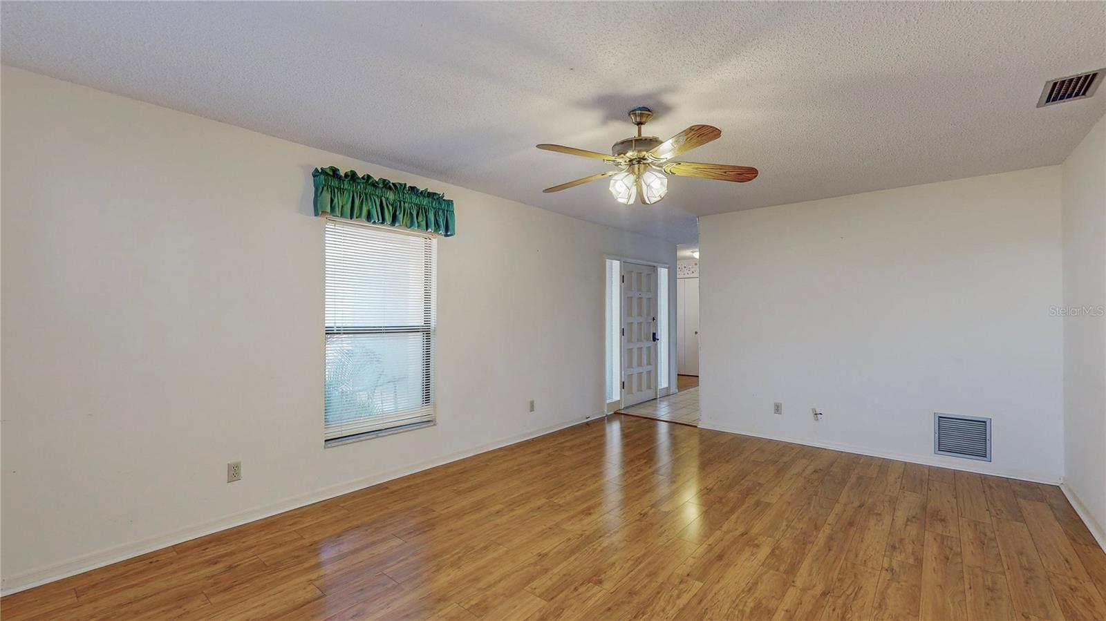 Image 12 of 56 For 13 Hermosa Drive