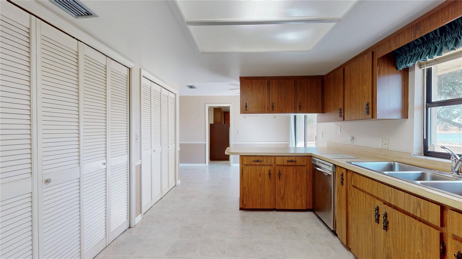 Image 14 of 56 For 13 Hermosa Drive