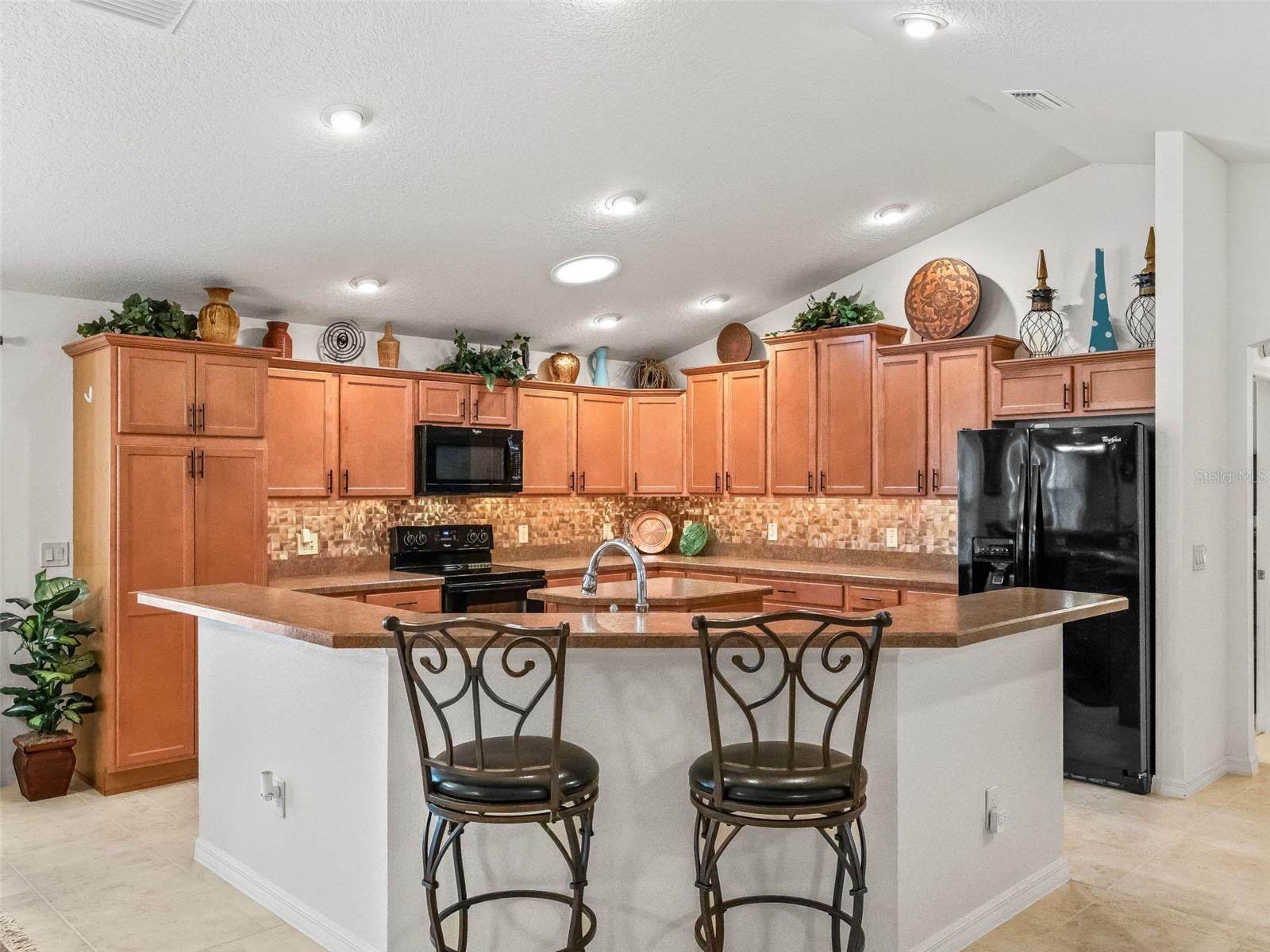 Image 10 of 52 For 3698 Robertson Way