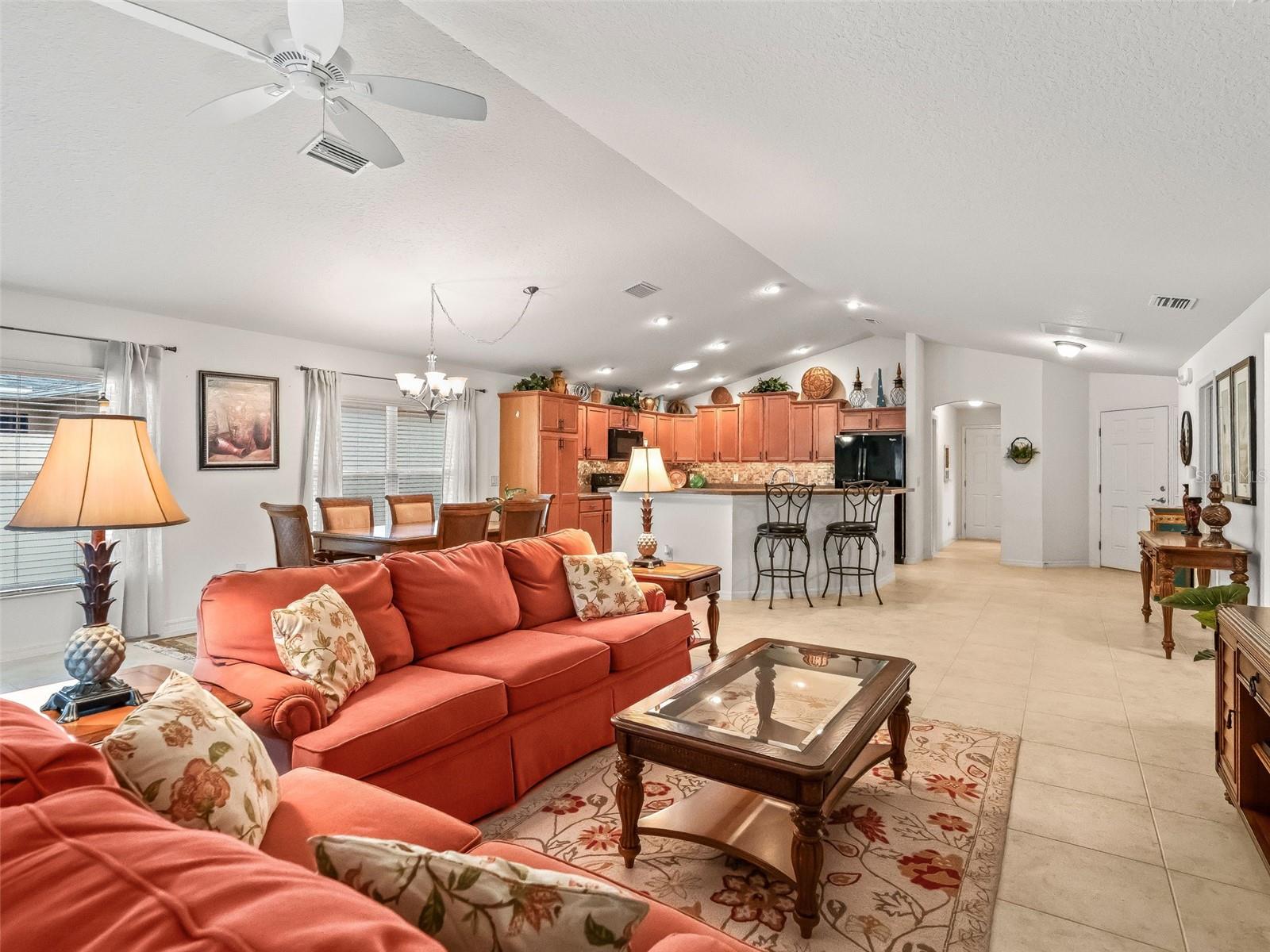 Image 19 of 52 For 3698 Robertson Way