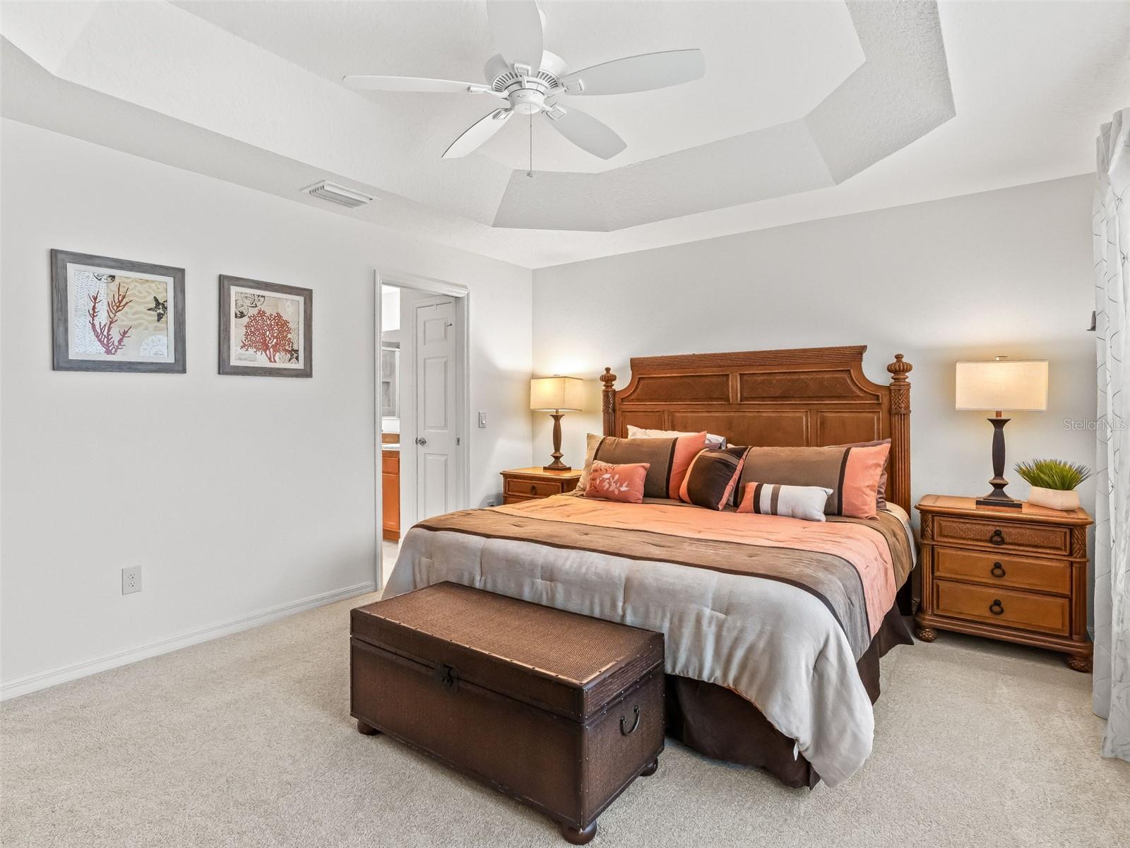 Image 24 of 52 For 3698 Robertson Way