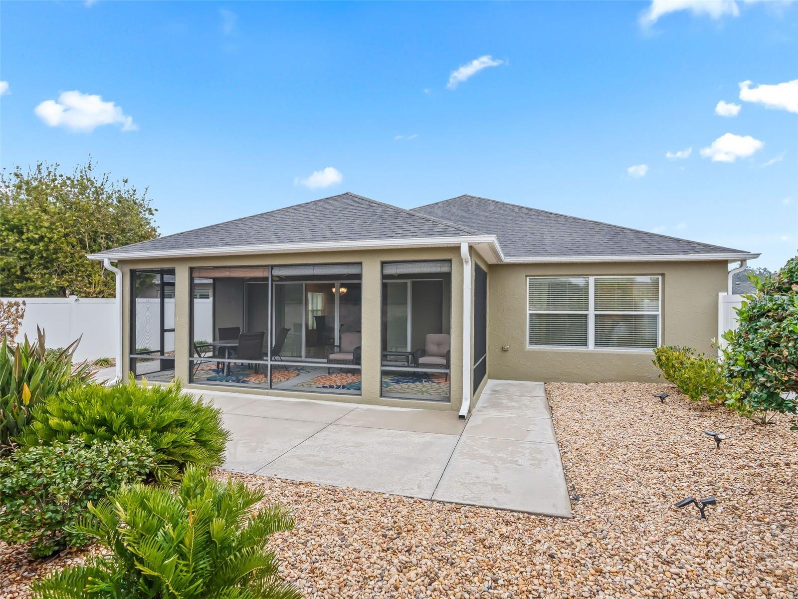 Image 42 of 52 For 3698 Robertson Way