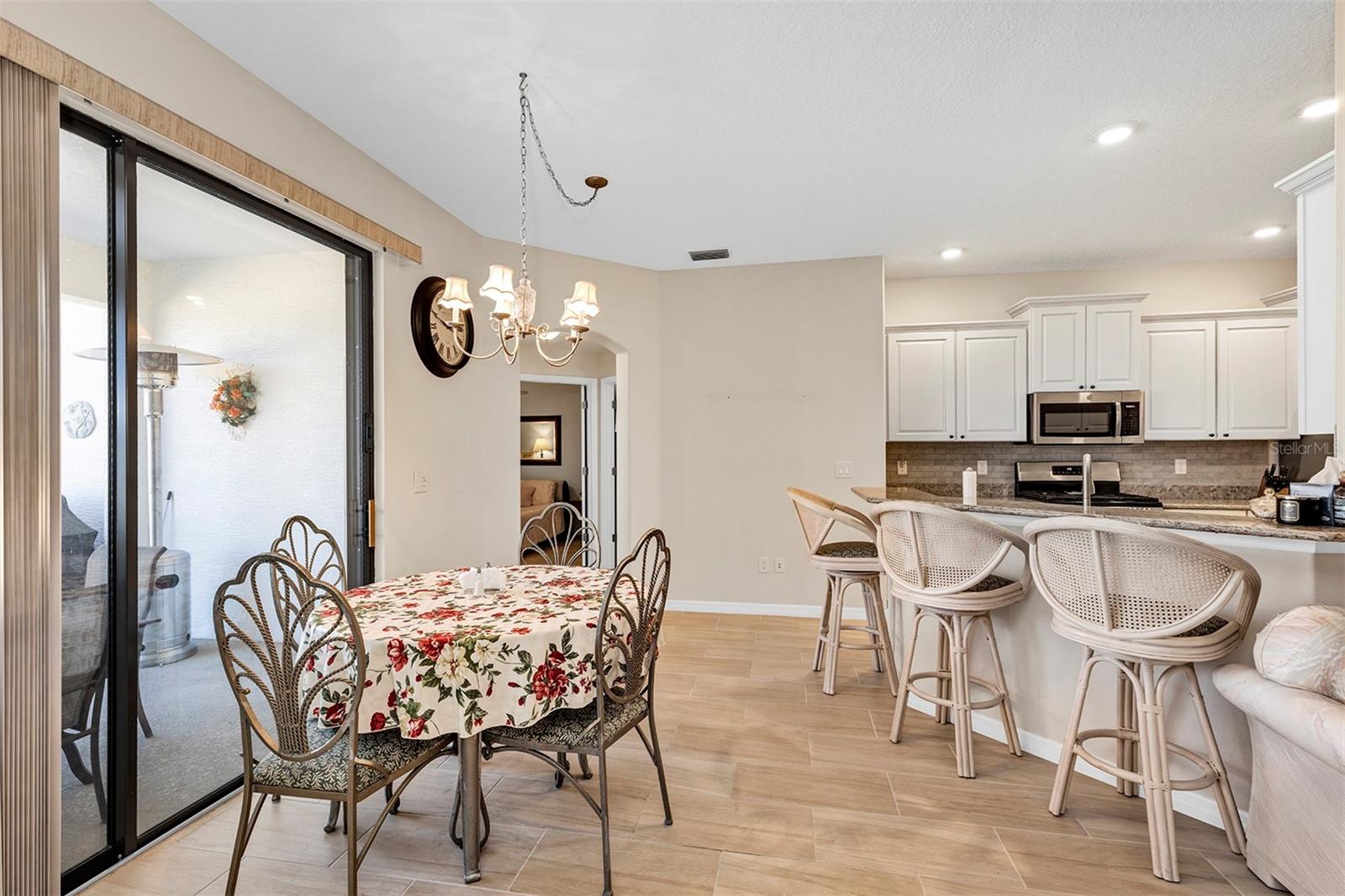 Image 14 of 54 For 3637 Arlington Ridge Boulevard