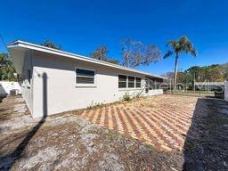 Image 29 of 33 For 1001 Chinaberry Road