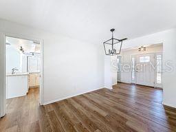 Image 7 of 33 For 1001 Chinaberry Road