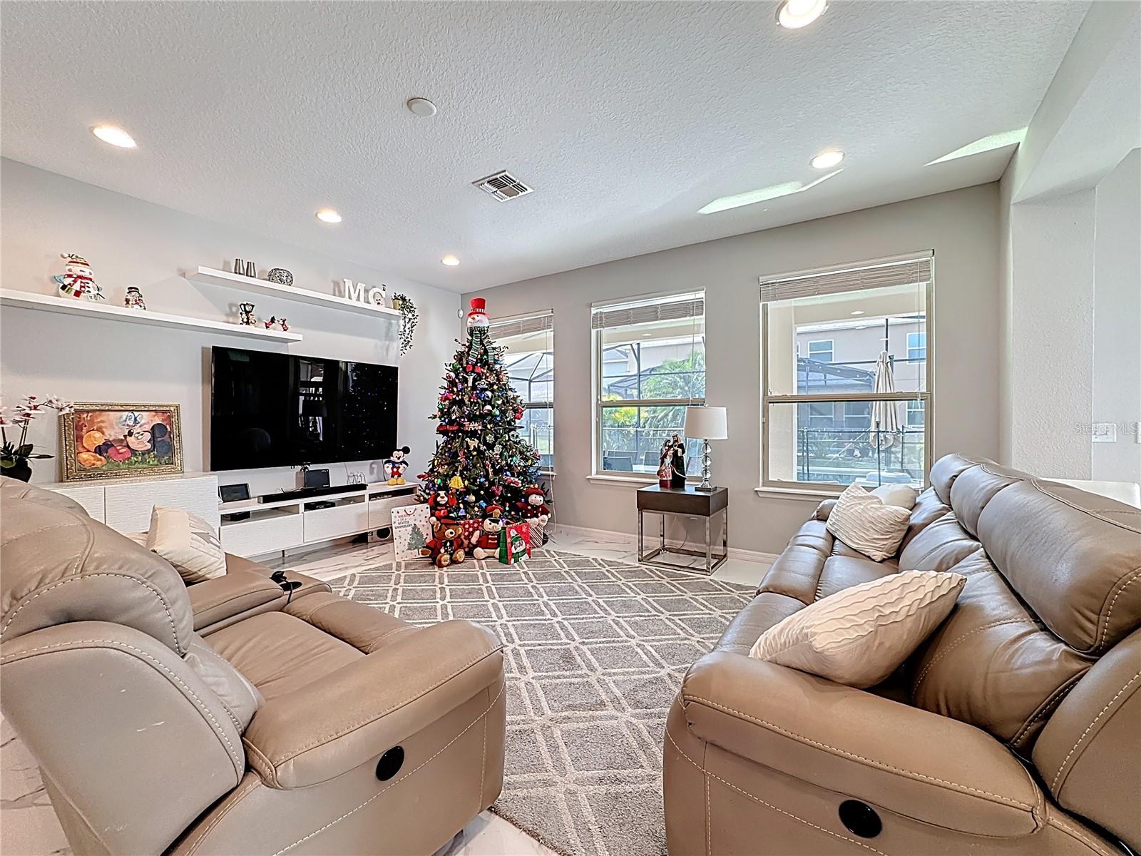 Image 19 of 96 For 15327 Heron Hideaway Circle