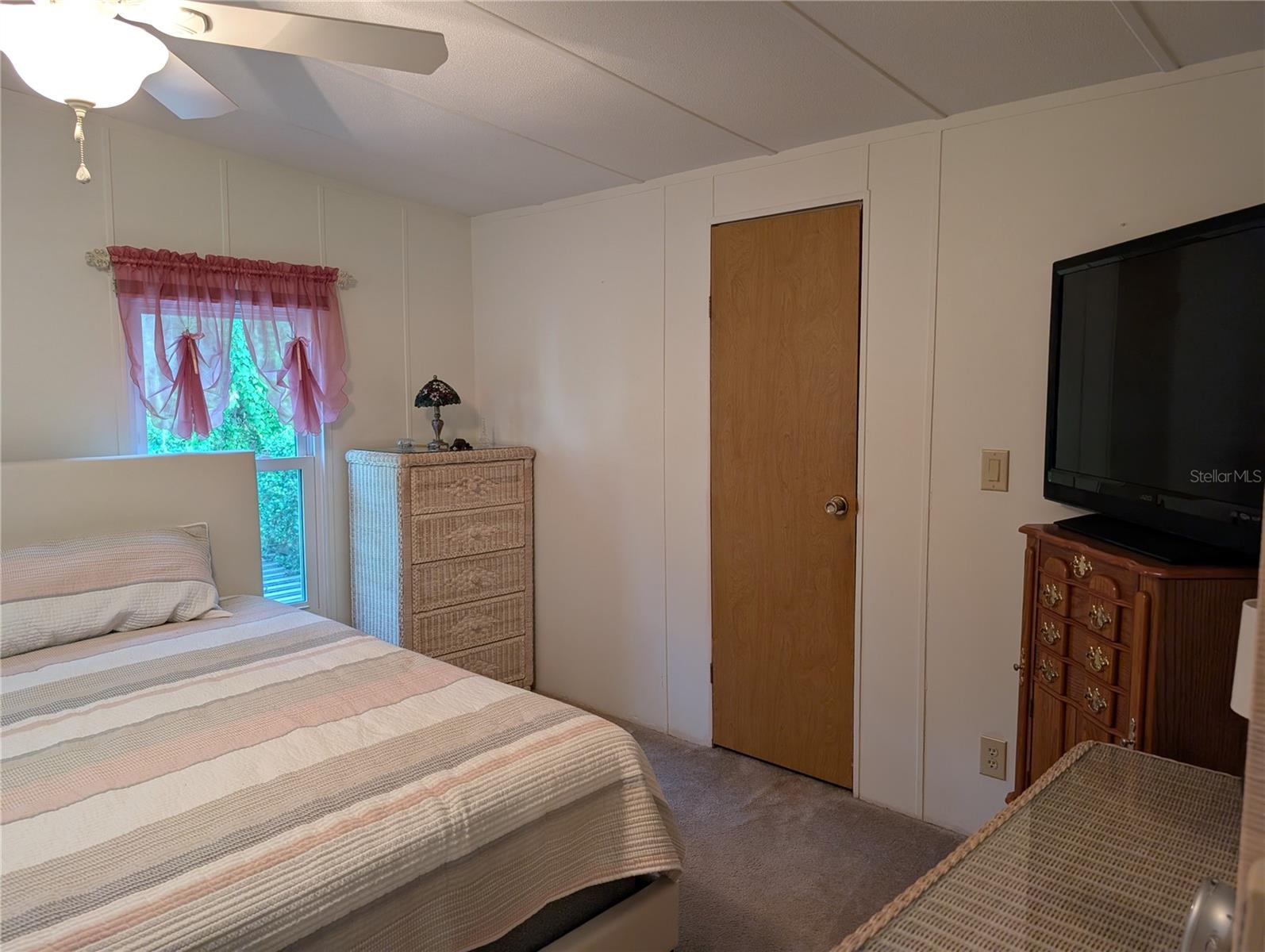 Image 13 of 27 For 16160 97th Terr Road