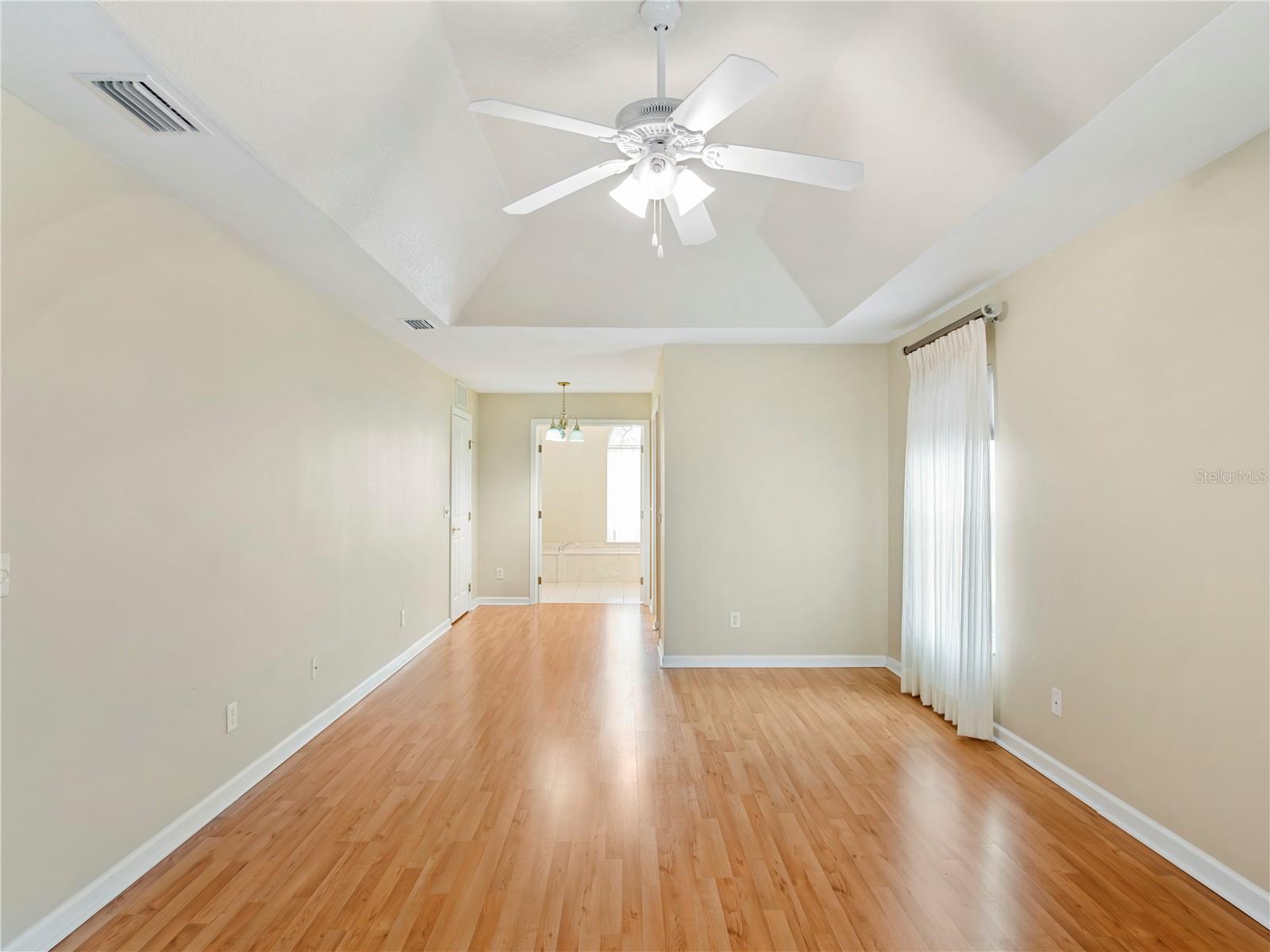 Image 10 of 29 For 1870 56th Terrace