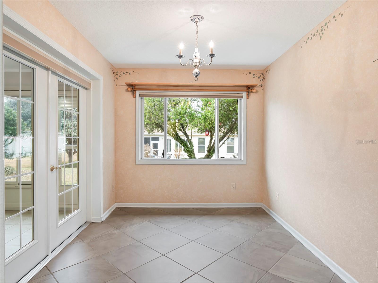 Image 13 of 29 For 1870 56th Terrace