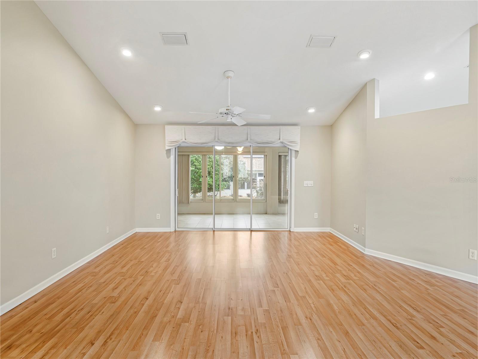 Image 5 of 29 For 1870 56th Terrace